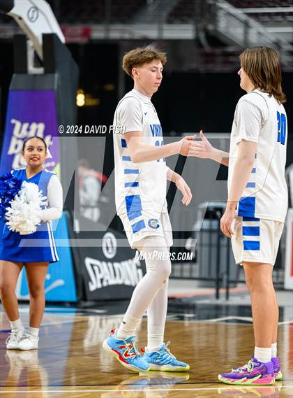 Thumbnail 2 in Coeur d'Alene vs. Lake City (IHSAA 5A Quarterfinal) photogallery.