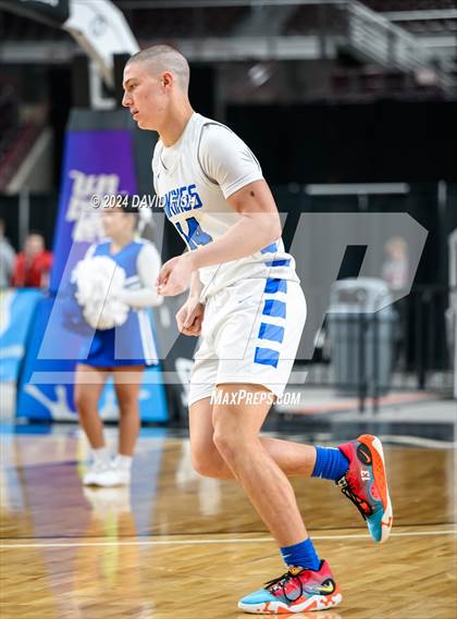 Thumbnail 2 in Coeur d'Alene vs. Lake City (IHSAA 5A Quarterfinal) photogallery.
