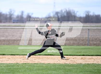 Thumbnail 3 in Eureka @ Illini Bluffs photogallery.