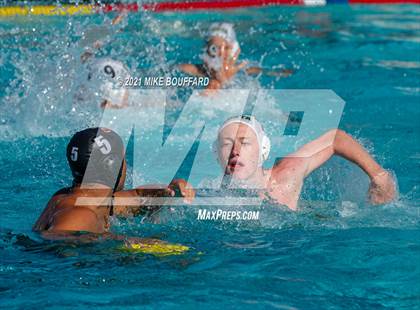 Thumbnail 3 in Mira Costa vs JSerra photogallery.