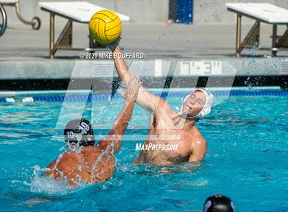 Thumbnail 3 in Mira Costa vs JSerra photogallery.
