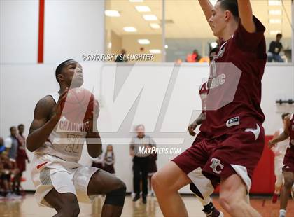 Thumbnail 3 in Trinity Catholic @ Chaminade photogallery.