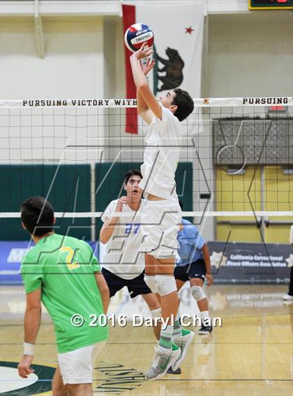 Thumbnail 1 in Mira Costa vs. Corona del Mar (CIF SoCal Regional D1 Final) photogallery.