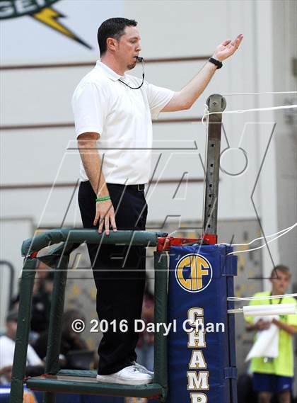 Thumbnail 3 in Mira Costa vs. Corona del Mar (CIF SoCal Regional D1 Final) photogallery.