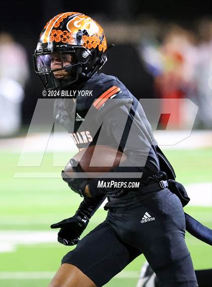 Thumbnail 1 in Grand Saline vs Prairiland photogallery.