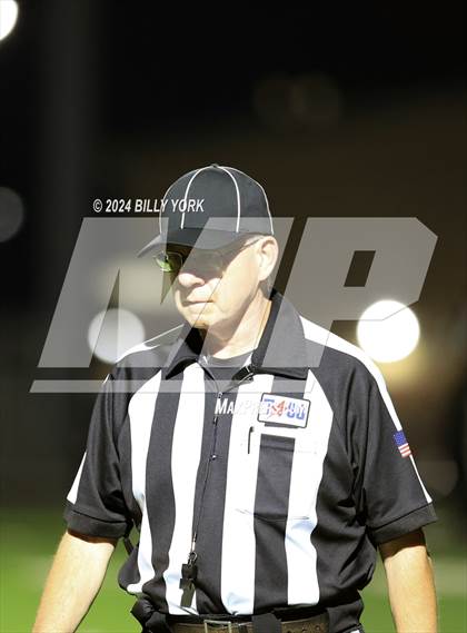 Thumbnail 1 in Grand Saline vs Prairiland photogallery.