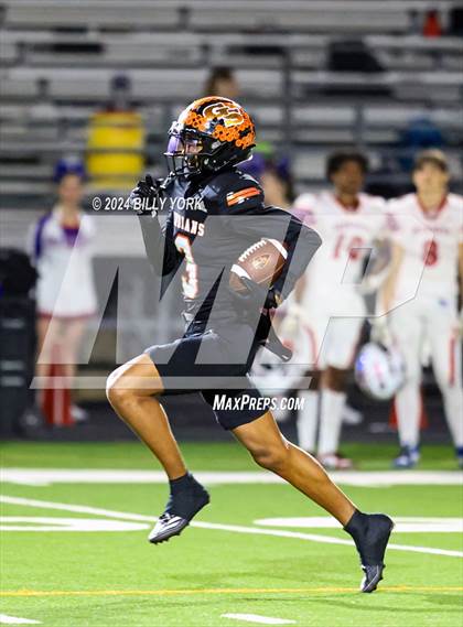 Thumbnail 2 in Grand Saline vs Prairiland photogallery.