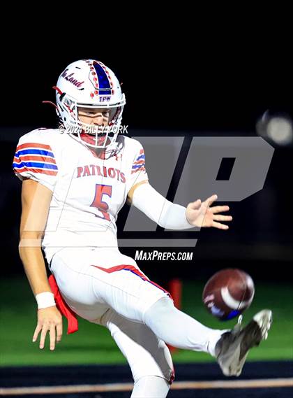 Thumbnail 1 in Grand Saline vs Prairiland photogallery.