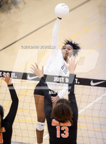 Thumbnail 1 in Huntington Beach vs Hagerty (NIKE Tournament of Champions) photogallery.