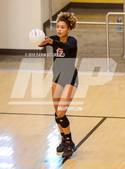 Thumbnail 1 in Huntington Beach vs Hagerty (NIKE Tournament of Champions) photogallery.