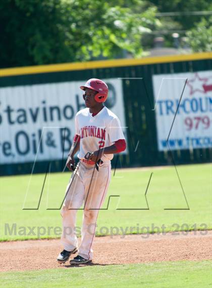 Thumbnail 3 in St. Pius X vs. Antonian Prep (TAPPS 5A Regional Playoff) photogallery.