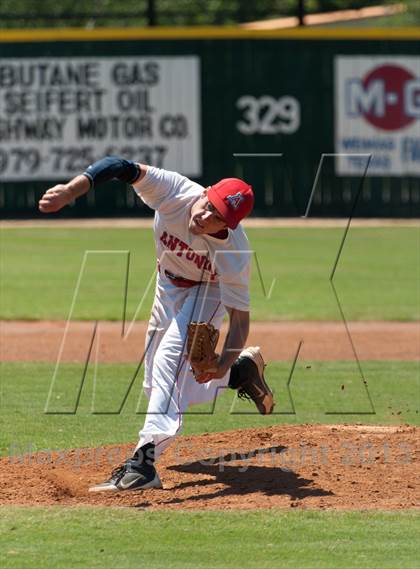 Thumbnail 3 in St. Pius X vs. Antonian Prep (TAPPS 5A Regional Playoff) photogallery.