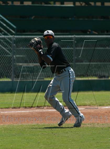 Thumbnail 2 in St. Pius X vs. Antonian Prep (TAPPS 5A Regional Playoff) photogallery.