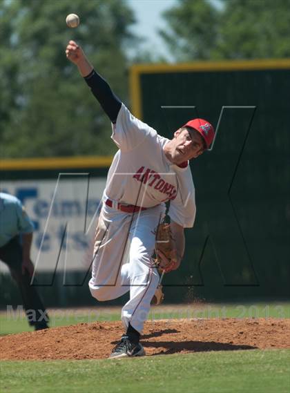 Thumbnail 1 in St. Pius X vs. Antonian Prep (TAPPS 5A Regional Playoff) photogallery.