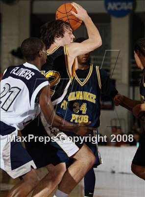 Thumbnail 3 in Lincoln vs Pius XI (Spalding Hoophall Classic) photogallery.