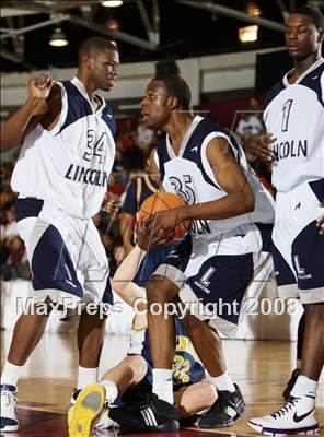 Thumbnail 2 in Lincoln vs Pius XI (Spalding Hoophall Classic) photogallery.