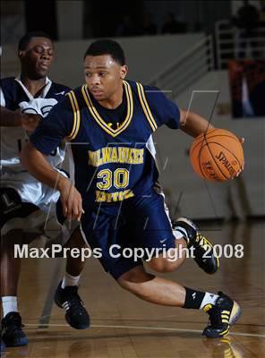 Thumbnail 1 in Lincoln vs Pius XI (Spalding Hoophall Classic) photogallery.