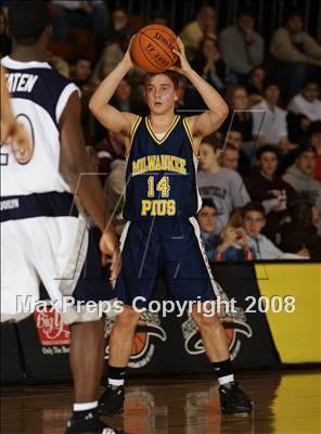 Thumbnail 3 in Lincoln vs Pius XI (Spalding Hoophall Classic) photogallery.