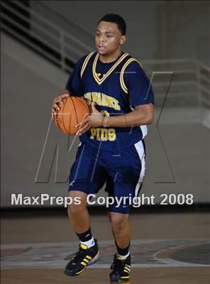 Thumbnail 3 in Lincoln vs Pius XI (Spalding Hoophall Classic) photogallery.