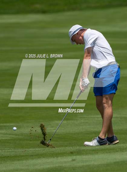 Thumbnail 3 in IHSAA Final (Round 1) photogallery.