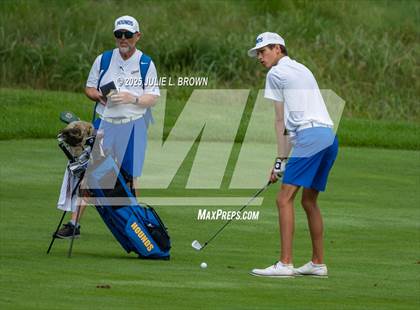 Thumbnail 3 in IHSAA Final (Round 1) photogallery.