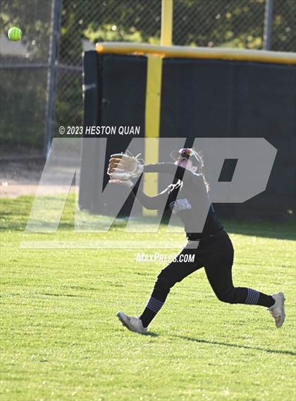 Thumbnail 1 in San Clemente vs. Vasquez (Alan Dugard Classic) photogallery.