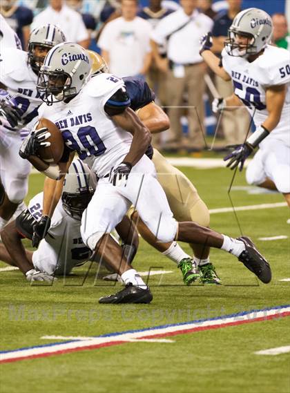 Thumbnail 3 in Ben Davis vs. Indianapolis Cathedral (The Horseshoe Classic) photogallery.