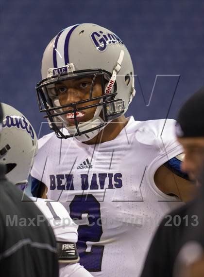 Thumbnail 1 in Ben Davis vs. Indianapolis Cathedral (The Horseshoe Classic) photogallery.
