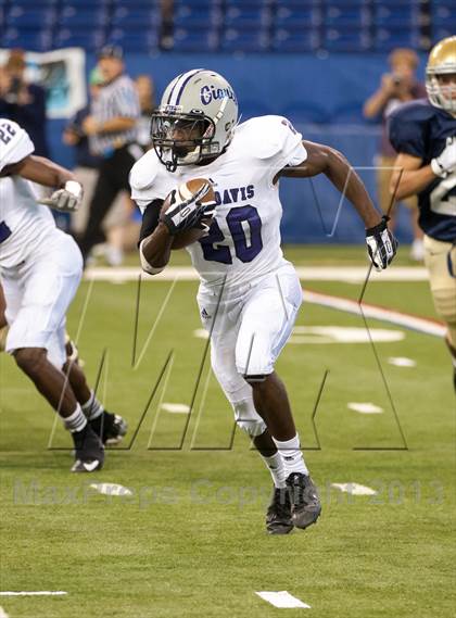 Thumbnail 1 in Ben Davis vs. Indianapolis Cathedral (The Horseshoe Classic) photogallery.