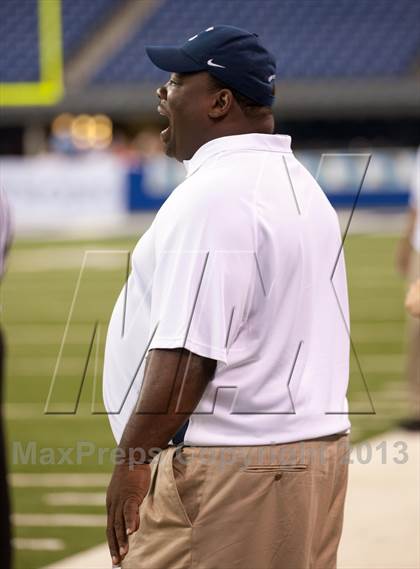 Thumbnail 3 in Ben Davis vs. Indianapolis Cathedral (The Horseshoe Classic) photogallery.