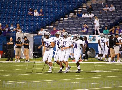 Thumbnail 3 in Ben Davis vs. Indianapolis Cathedral (The Horseshoe Classic) photogallery.