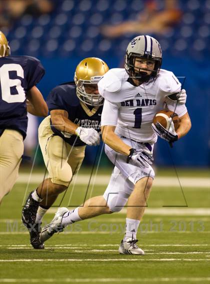 Thumbnail 1 in Ben Davis vs. Indianapolis Cathedral (The Horseshoe Classic) photogallery.