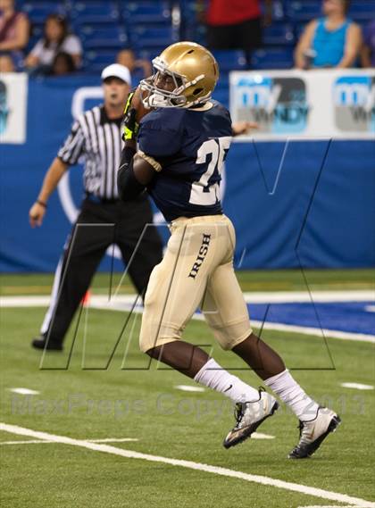 Thumbnail 3 in Ben Davis vs. Indianapolis Cathedral (The Horseshoe Classic) photogallery.