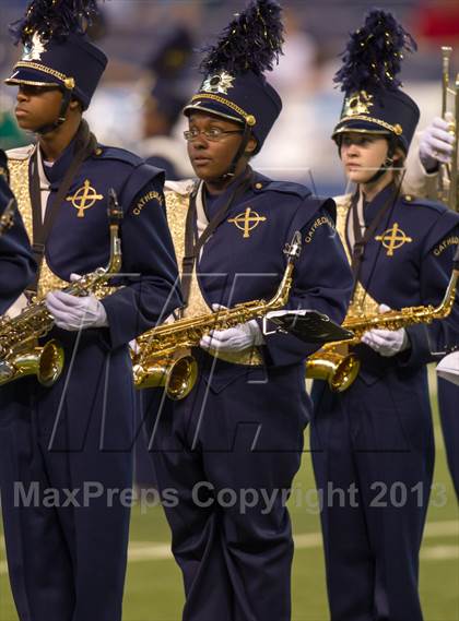 Thumbnail 2 in Ben Davis vs. Indianapolis Cathedral (The Horseshoe Classic) photogallery.