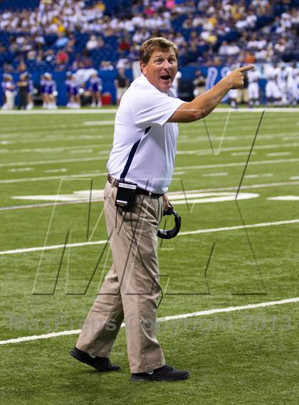 Thumbnail 2 in Ben Davis vs. Indianapolis Cathedral (The Horseshoe Classic) photogallery.