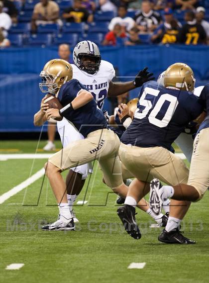 Thumbnail 2 in Ben Davis vs. Indianapolis Cathedral (The Horseshoe Classic) photogallery.