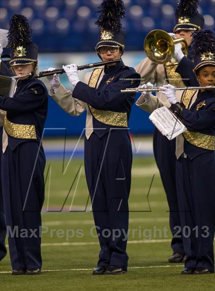 Thumbnail 2 in Ben Davis vs. Indianapolis Cathedral (The Horseshoe Classic) photogallery.