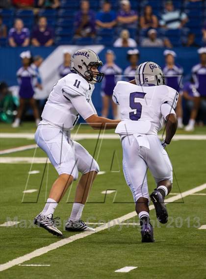 Thumbnail 1 in Ben Davis vs. Indianapolis Cathedral (The Horseshoe Classic) photogallery.
