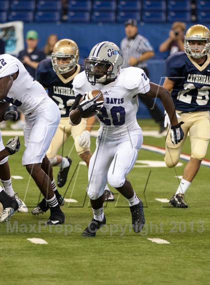 Thumbnail 3 in Ben Davis vs. Indianapolis Cathedral (The Horseshoe Classic) photogallery.