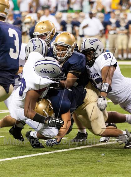 Thumbnail 3 in Ben Davis vs. Indianapolis Cathedral (The Horseshoe Classic) photogallery.