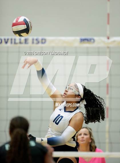 Thumbnail 3 in Flower Mound vs Southlake Carroll (UIL 6A D2 Volleyball Region Final) photogallery.