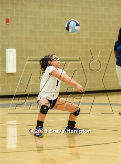Thumbnail 2 in Dunwoody vs. North Cobb photogallery.