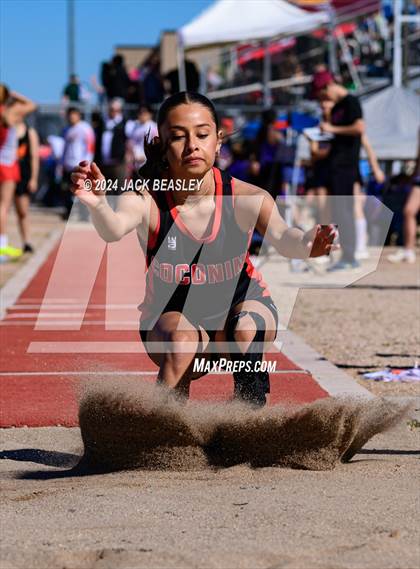 Thumbnail 3 in Small School Invitational (Girls) photogallery.