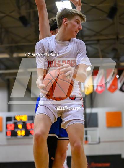 Thumbnail 2 in Las Animas vs. Syracuse photogallery.