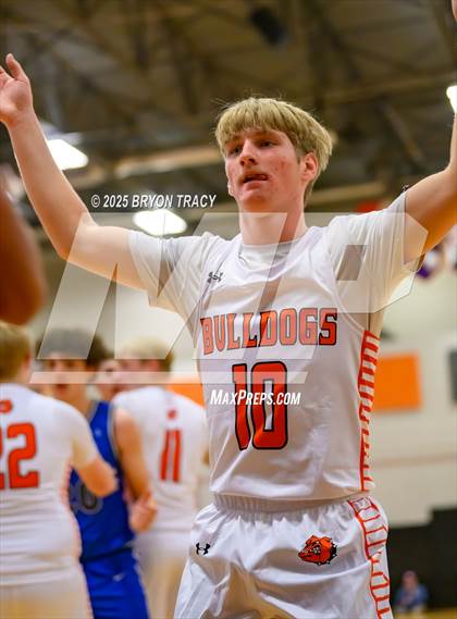 Thumbnail 3 in Las Animas vs. Syracuse photogallery.