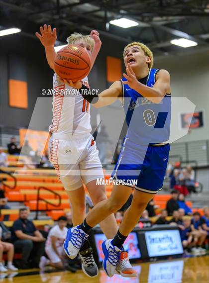 Thumbnail 1 in Las Animas vs. Syracuse photogallery.