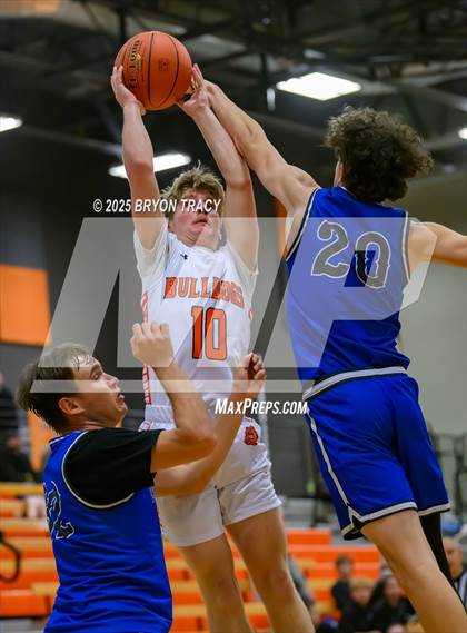 Thumbnail 3 in Las Animas vs. Syracuse photogallery.