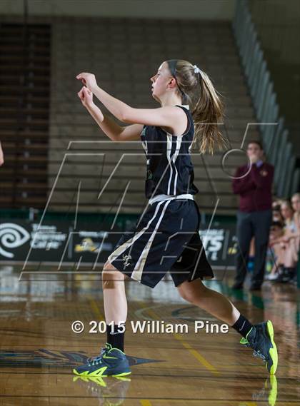 Thumbnail 2 in Commack vs. Rush-Henrietta (NYSPHSAA Class AA Semifinal) photogallery.