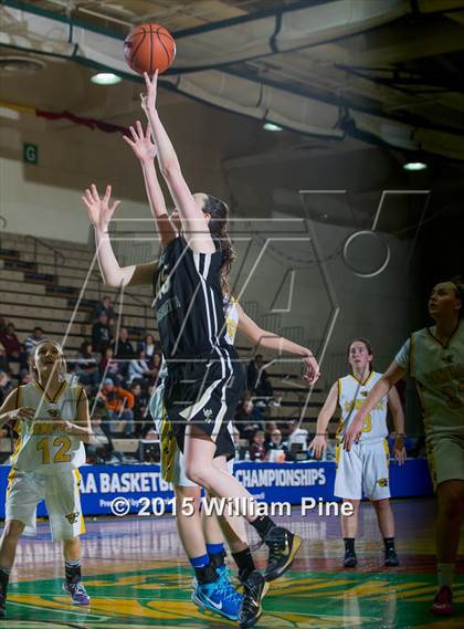 Thumbnail 2 in Commack vs. Rush-Henrietta (NYSPHSAA Class AA Semifinal) photogallery.