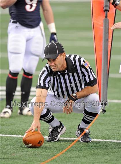 Thumbnail 3 in Lake Travis vs. Ryan (UIL 4A Division 1 Final) photogallery.